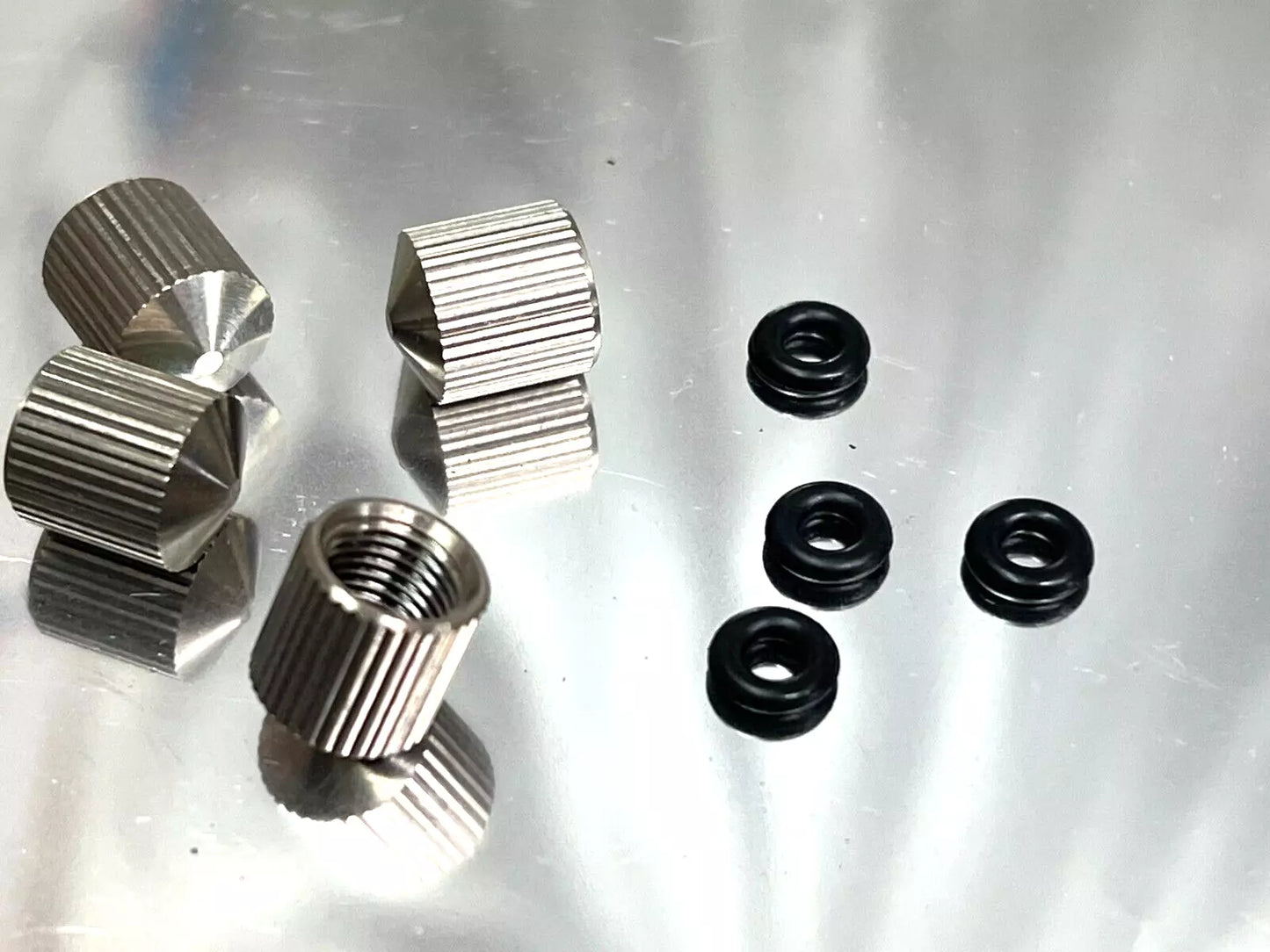 4x Titanium Valve Stem Cap Set