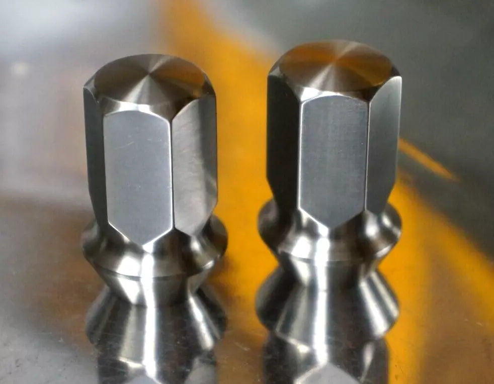 20x Titanium Lug Nut Set M12x1.25 17mm 60 Closed End
