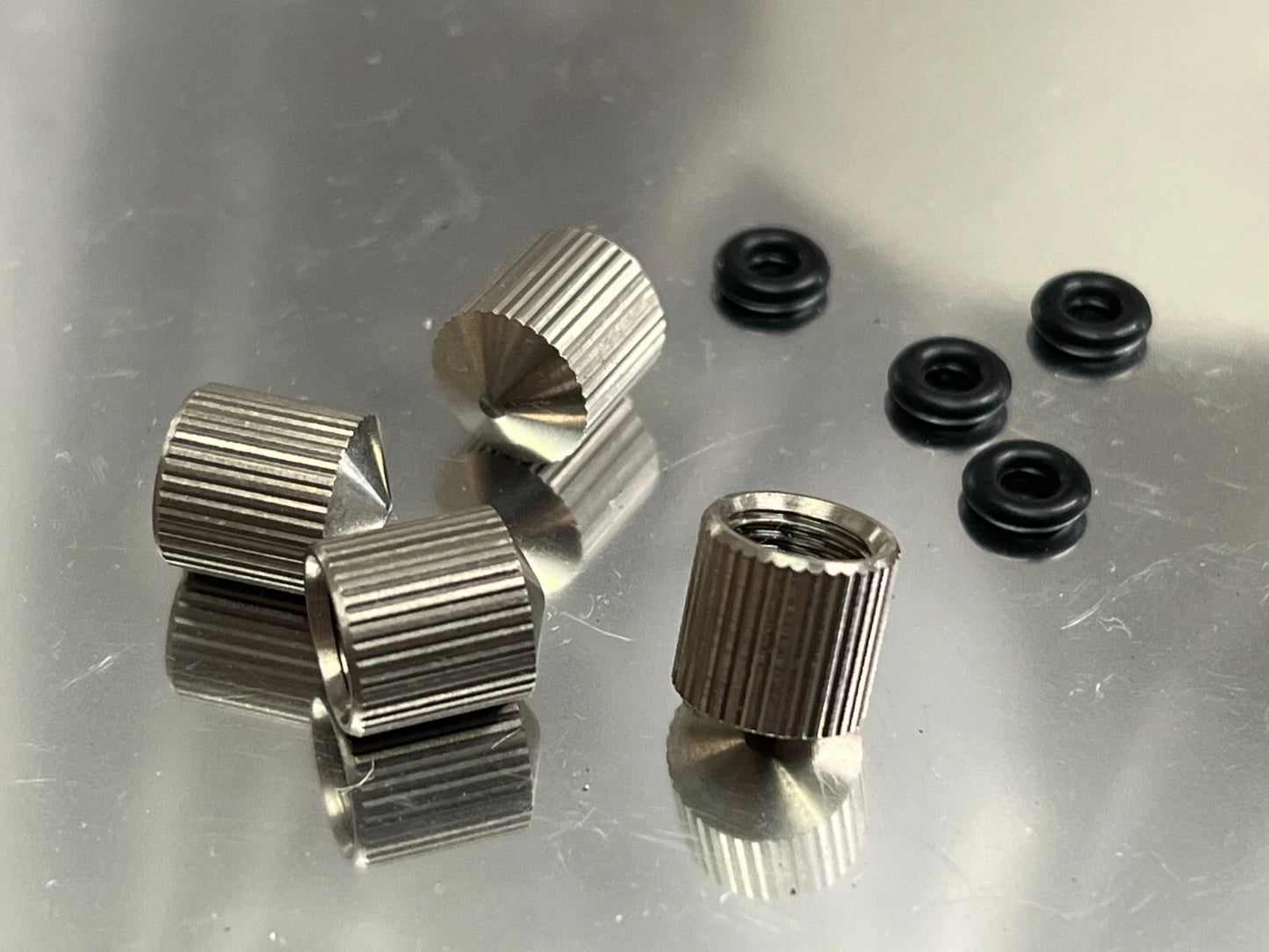 4x Titanium Valve Stem Caps